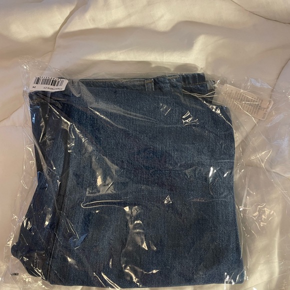 NWT Favorite Daughter Olympia Low Rise Flare jeans, size 26 - Picture 4 of 8